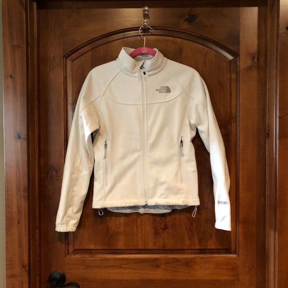 Woman’s North Face Fleece Windwall jacket